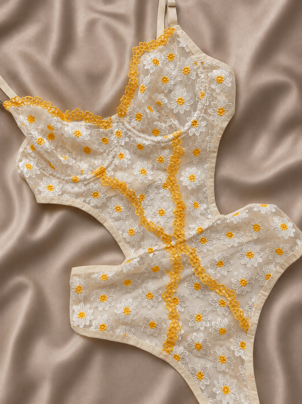 Papatya İşlemeli Transparan Bodysuit