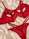 Scarlet Desire Dantel Seti