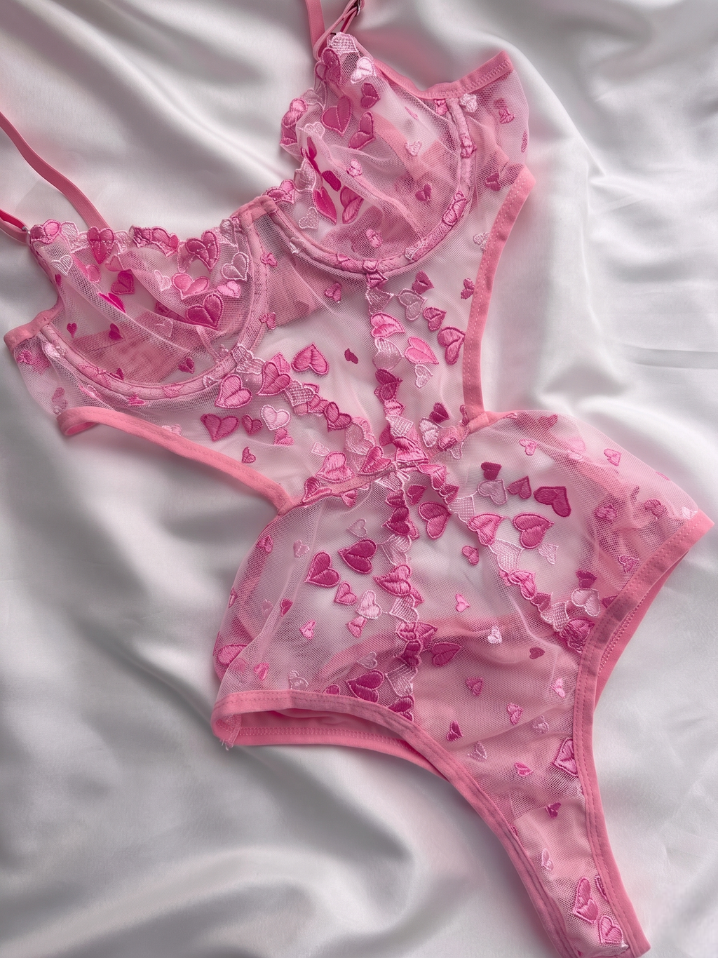 Kalp İşlemeli Transparan Bodysuit