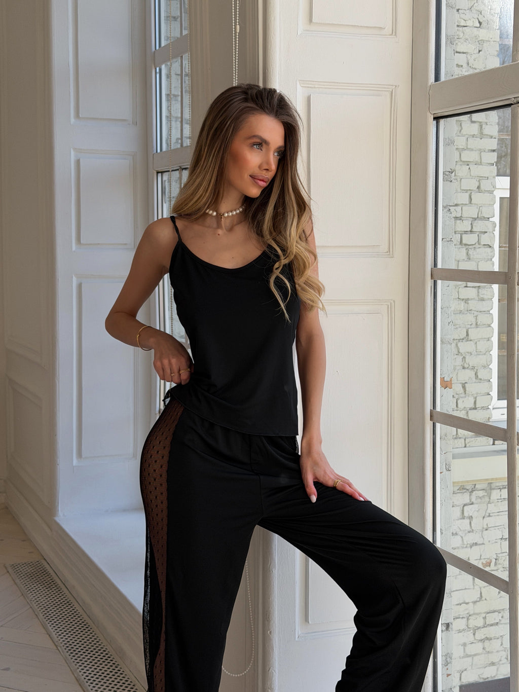 Transparan Detaylı Pijama Takımı