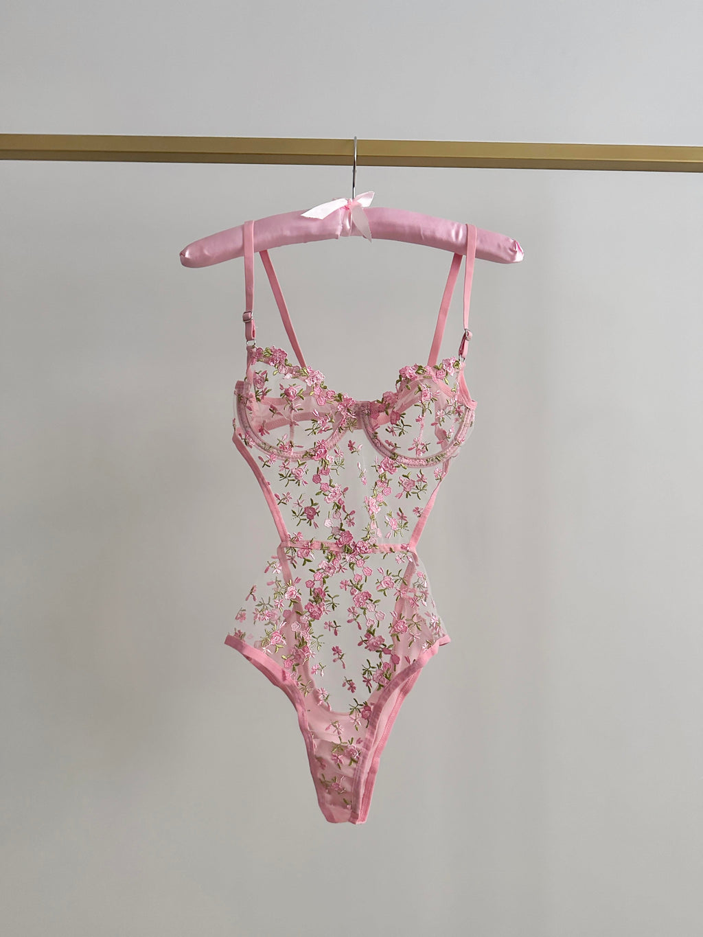 Çiçek İşlemeli Transparan Bodysuit
