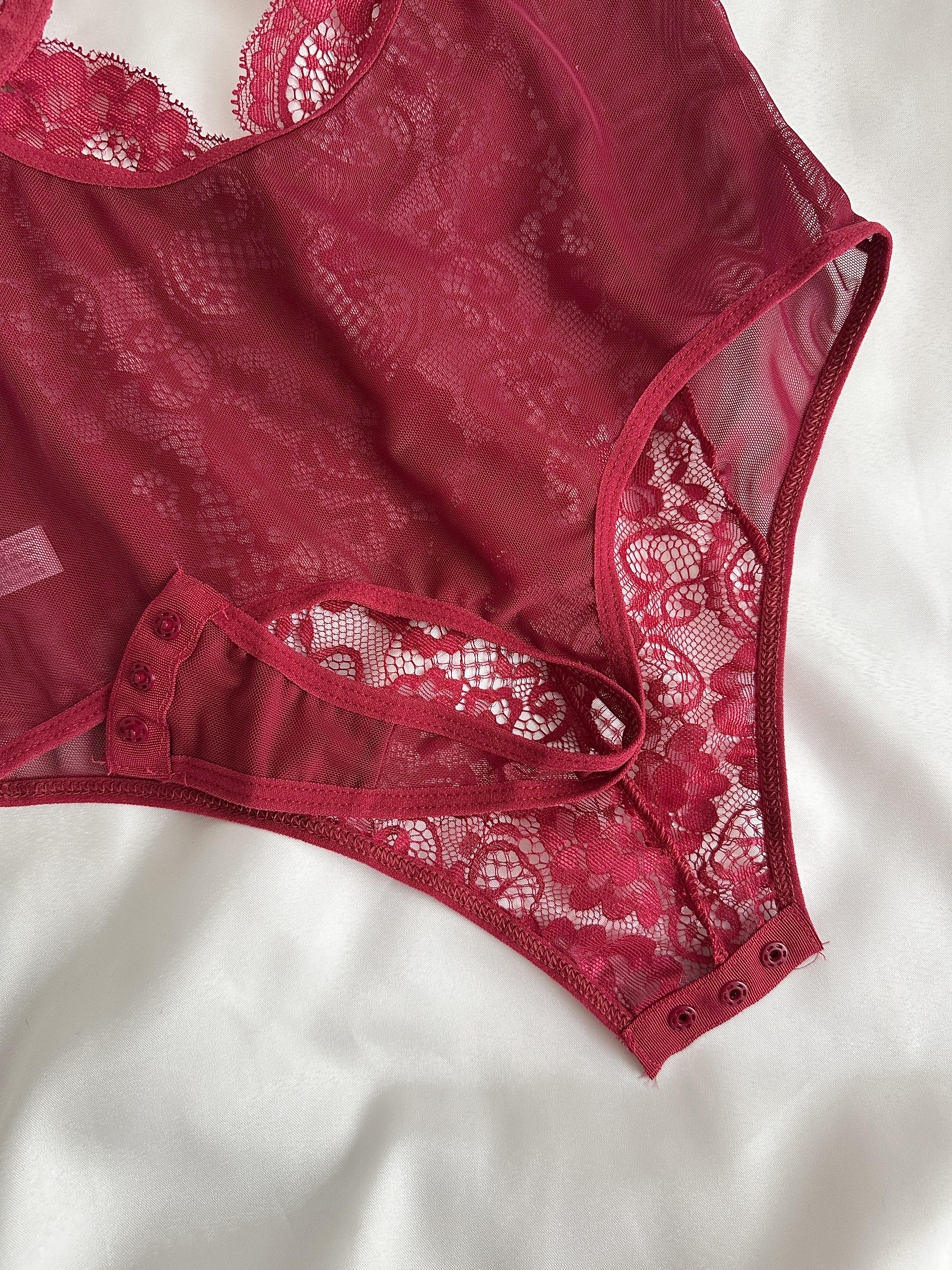 Kırmızı Dantel Detaylı Transparan Bodysuit