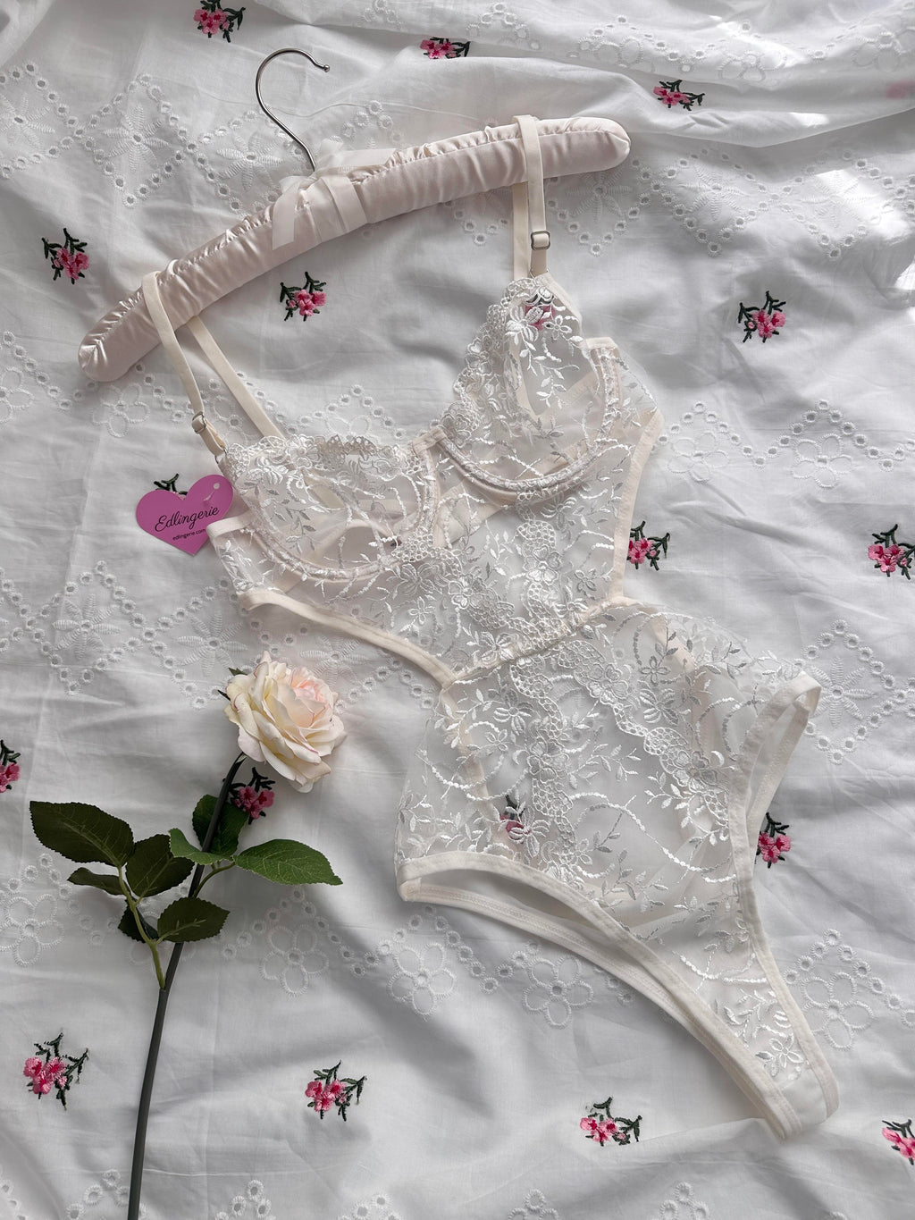 Çiçek İşlemeli Transparan Bodysuit