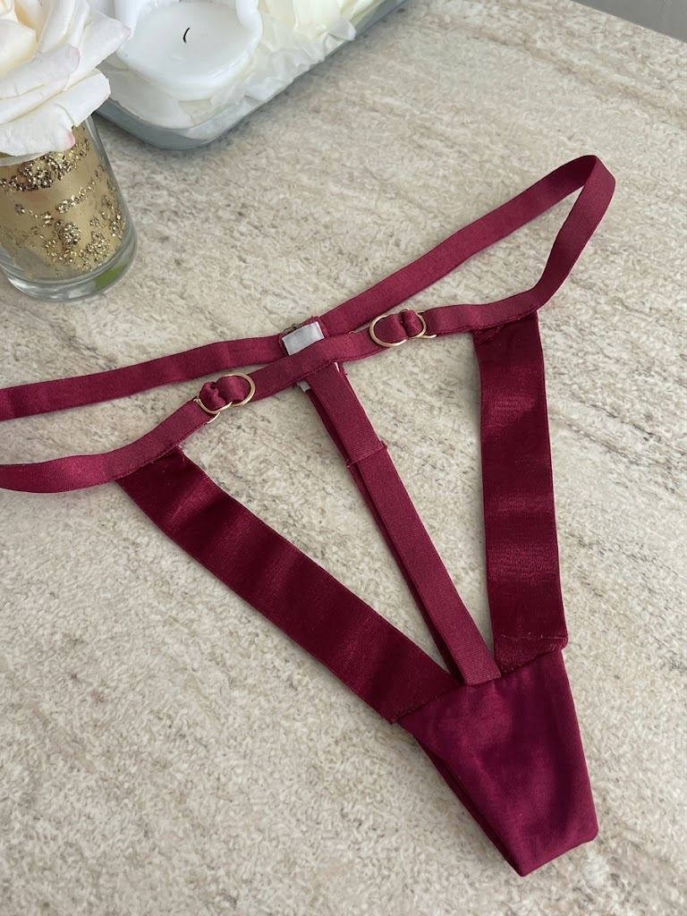 Bordo Şerit Detaylı Fantezi Set