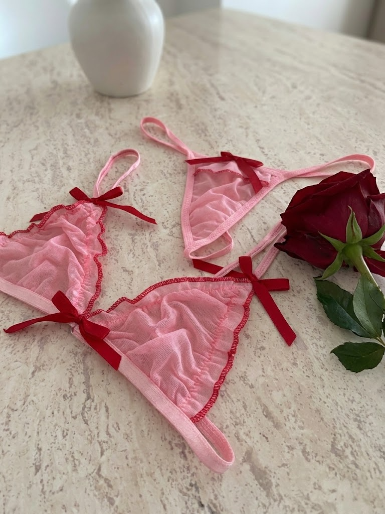 Pembe Kurdele Detaylı Transparan Set