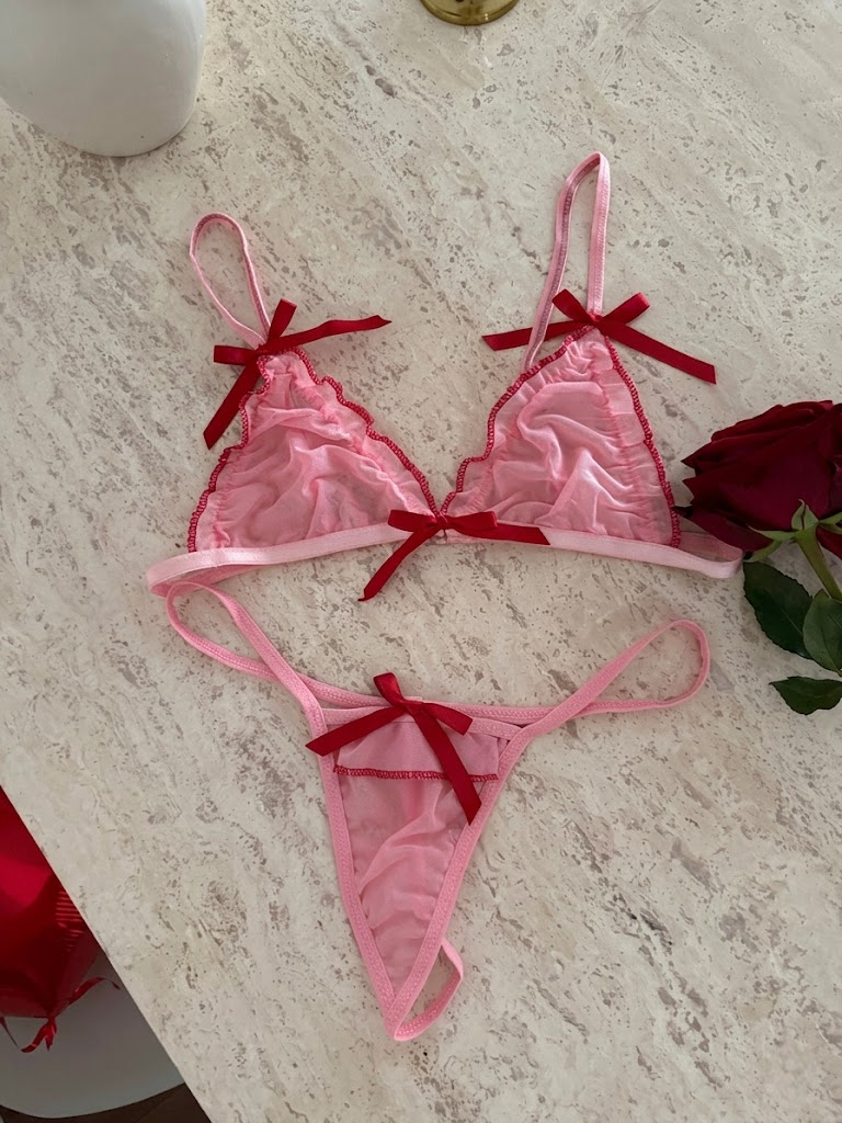 Pembe Kurdele Detaylı Transparan Set