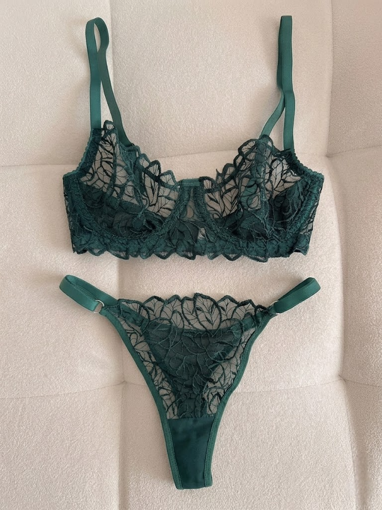 Zümrüt Nakışlı Transparan Set