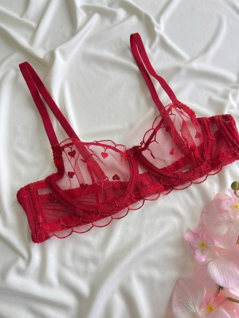Romantik Kalp Nakışlı Kırmızı Set